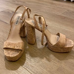 Steve Madden heel cork material